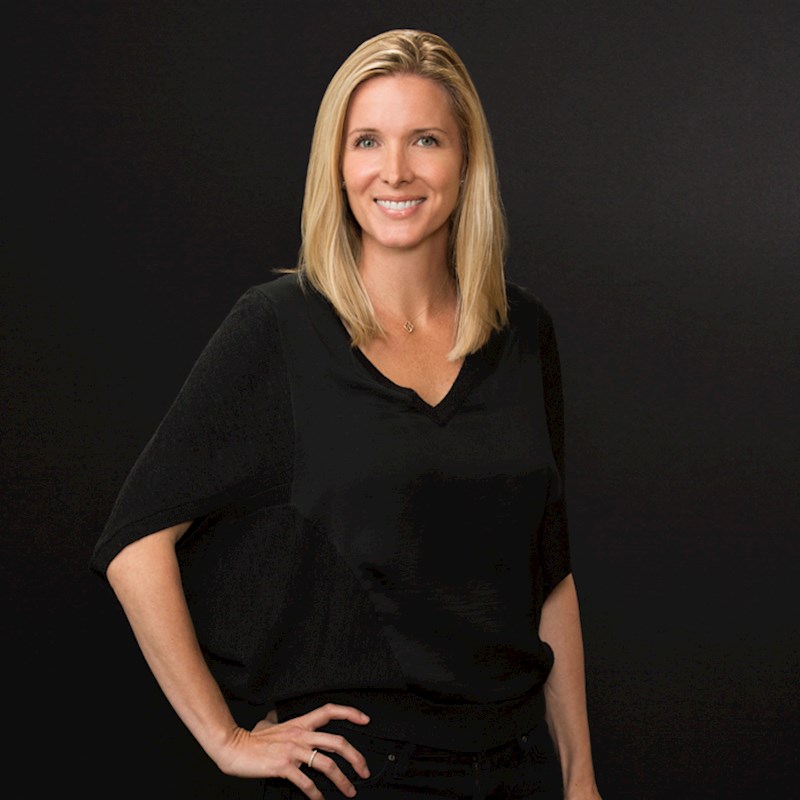 headshot of Rachel Proffitt